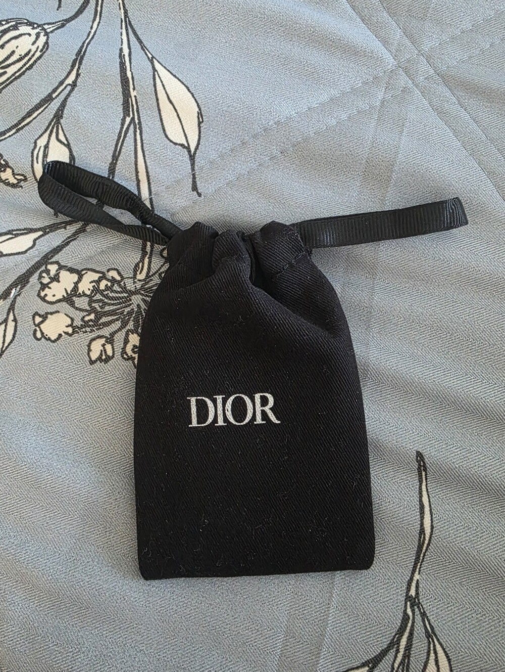Authentic Black Quilted Dior Mirror & Card Holder For Cell Phones 3M BRAND NEW - Picture 2 of 5